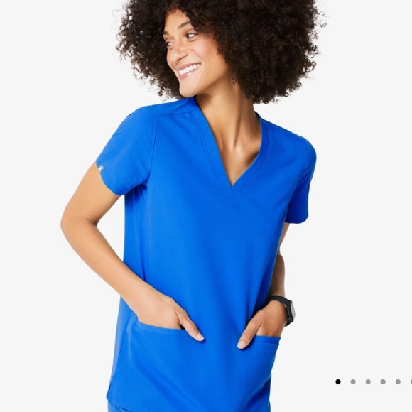 Casma Scrub Top + Yola Skinny Scrub Pants